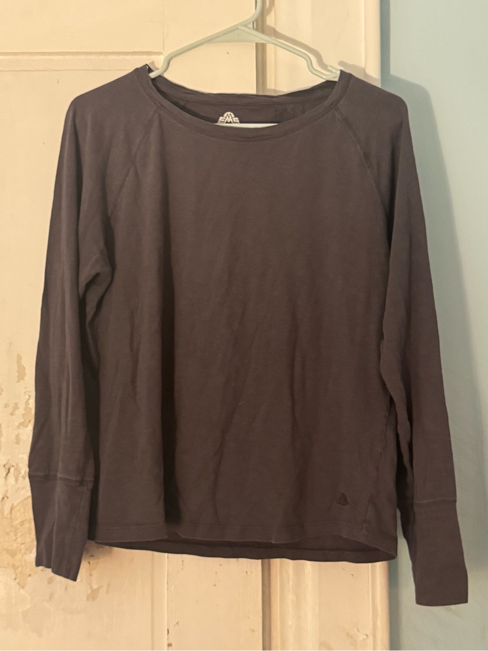 Eastern Mountain Sports Women’s Long-Sleeve Crewneck Shirt in Charcoal Gray
